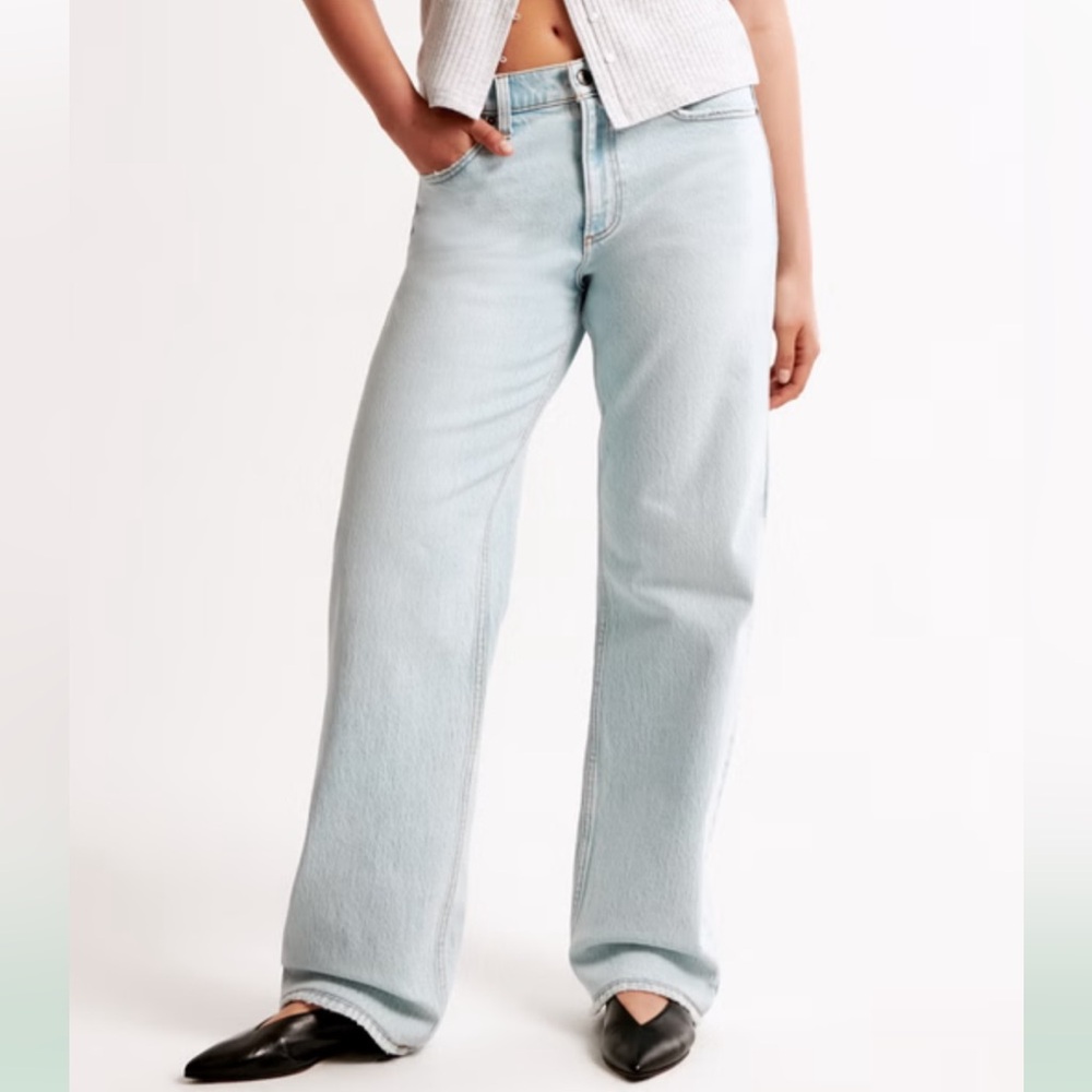 A&F Curve Love Low Rise Baggy Jean Light Blue